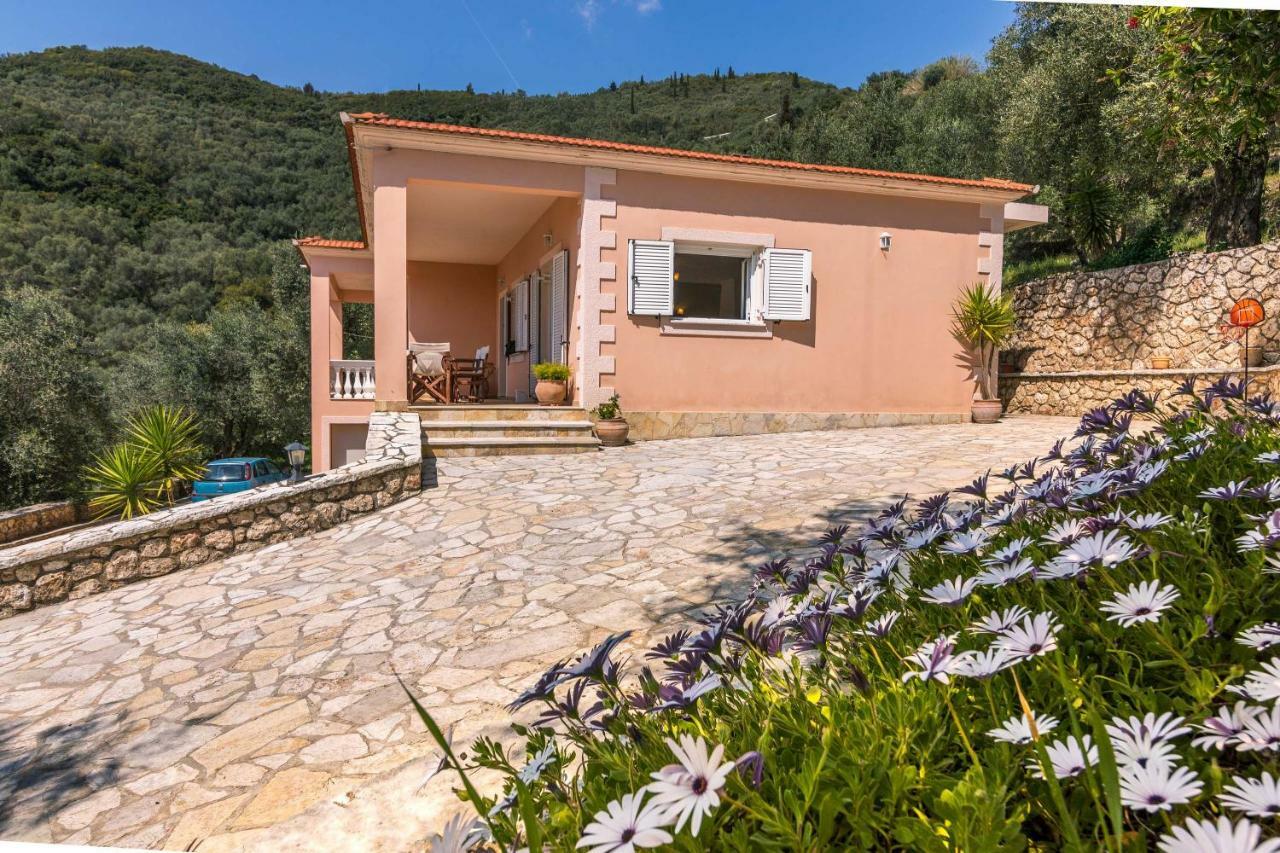 The Olive Grove Cottage By Konnect - 2,5Km From Ipsos Exterior photo